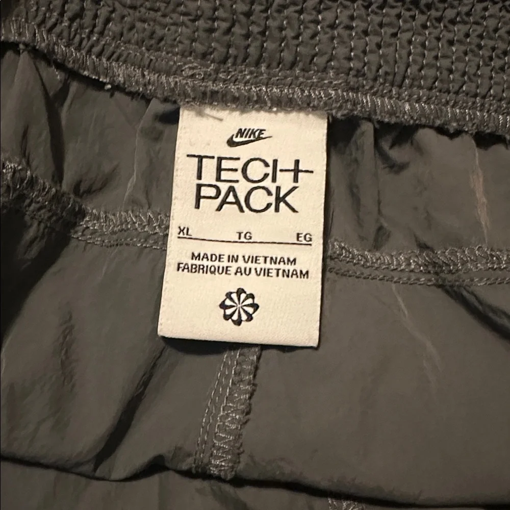 New Nike Tech Pack Water Repellent Jogger Pants